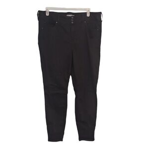 🐸 Torrid Black Jeggings, Size 22T